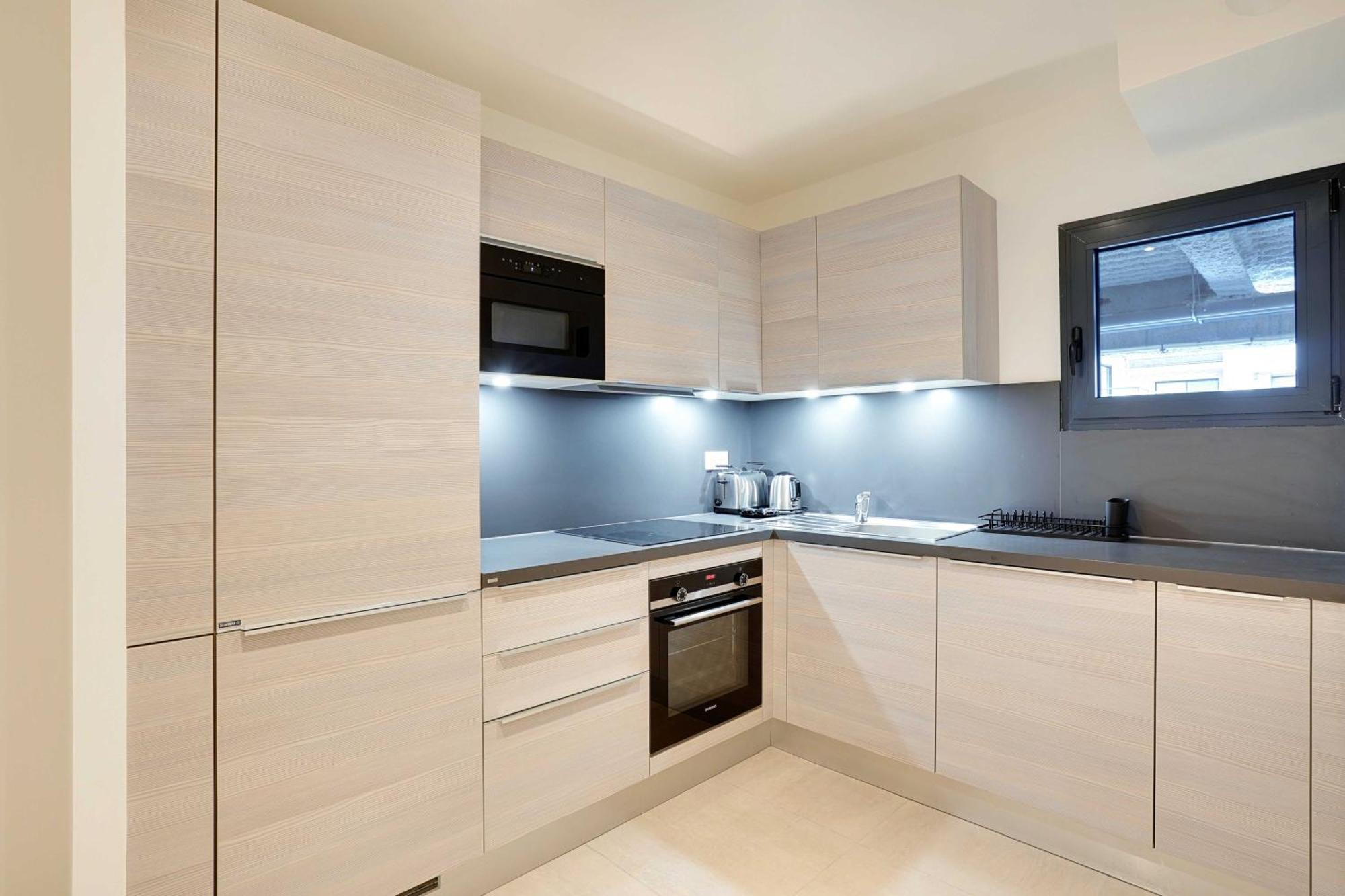 Raffinement Et Confort Dans Cette Residence A Levallois-Perret Exterior foto