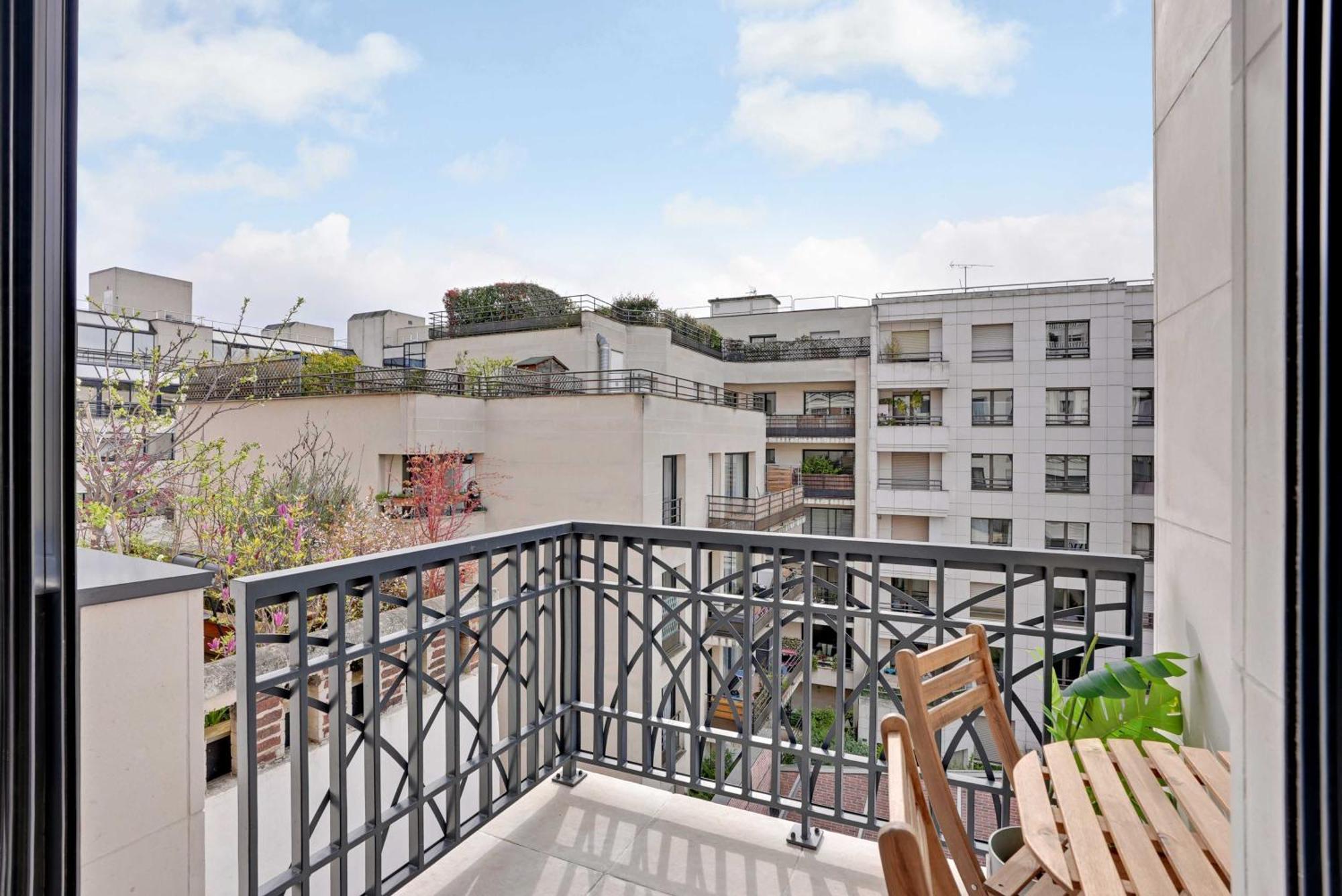 Raffinement Et Confort Dans Cette Residence A Levallois-Perret Exterior foto